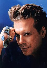 Голый Микки Рурк